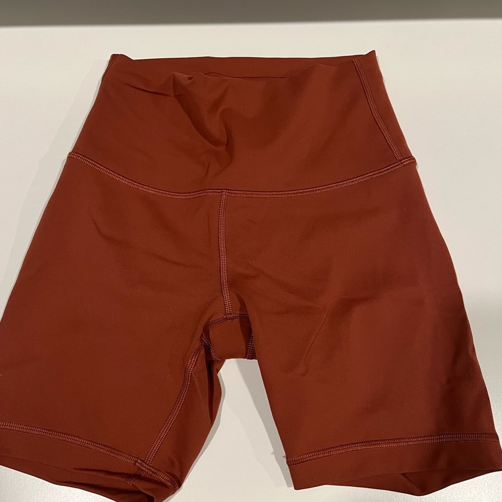 Lululemon Wunder train shorts